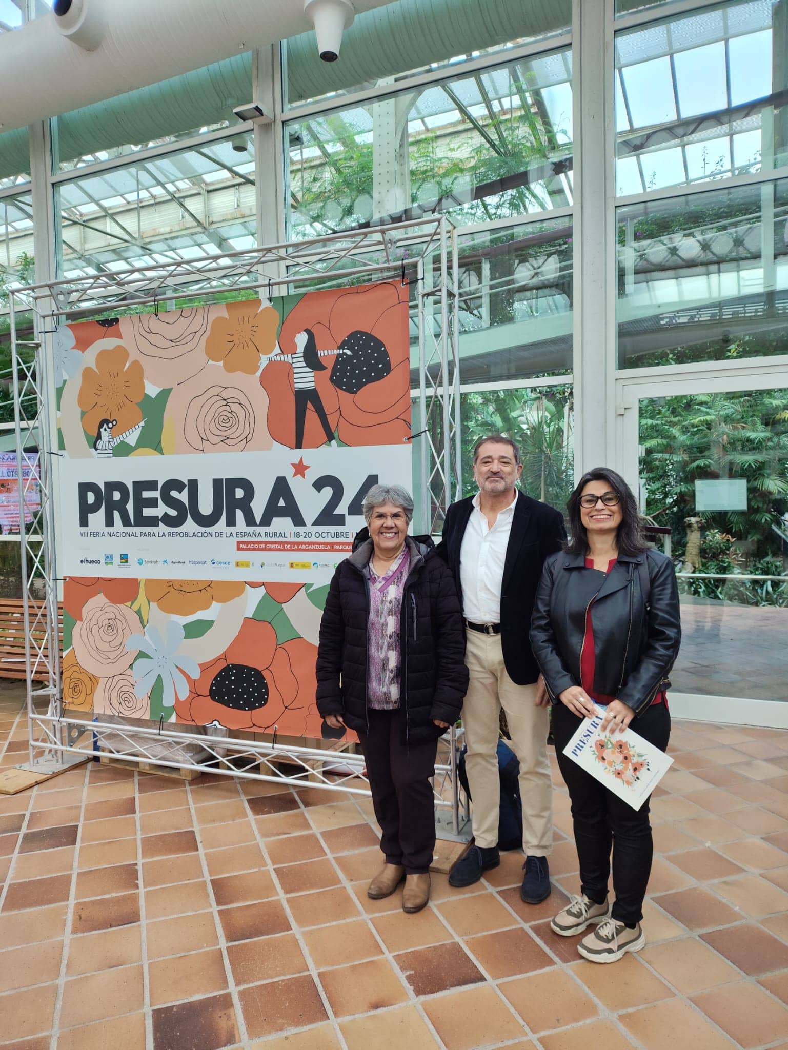 El presidente de Hábitat, la arquitecta del proyecto y la alcaldesa de Robregordo presentan Co-Rural Robregordo Senior Cohousing en PRESURA24